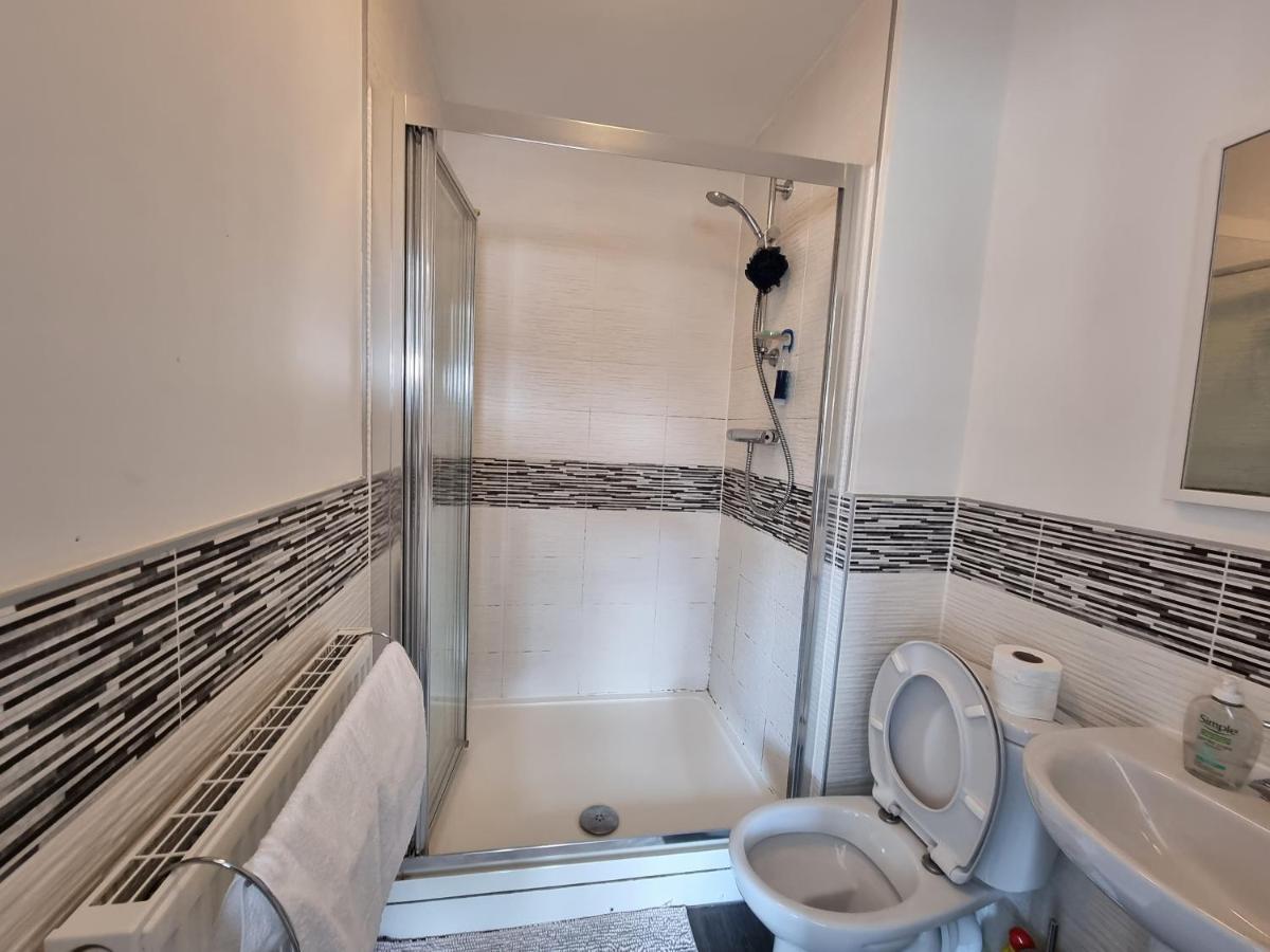 King En-Suite Close To The A30 カムボーン エクステリア 写真